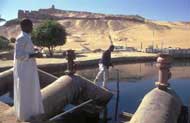 Pompage d'eau dans le Nil