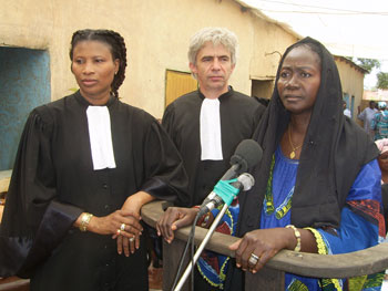 Bamako, les avocat(e)s, procs de la Banque mondiale