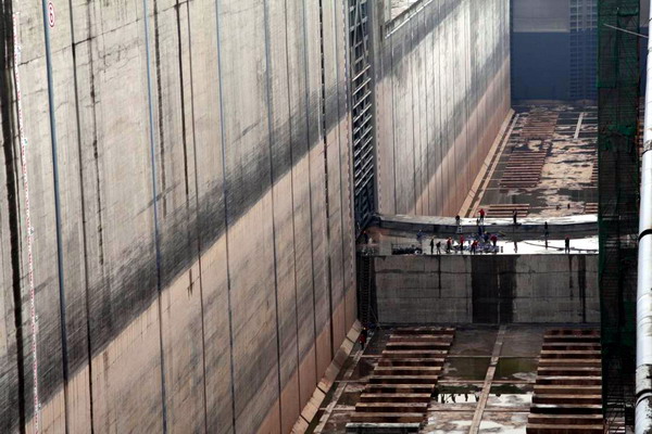 travaux d'ecluse du barrage des 3 Gorges