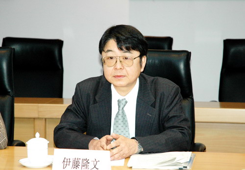 19 mars 2007, reunion sino-japonaise au ministere, Ito Takafumi fait une presentation de l'etat actuel du developpement des programmes