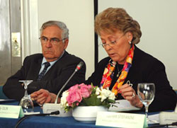 Mme Nelly Olin, ministre de l'cologie et du dveloppement durable, confrence de presse du 22 mars 2007, journe mondiale de l'eau
