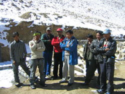 Chhewang Norphel et les travailleurs