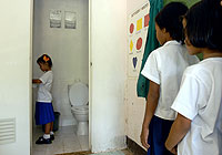 Toilettes, San Antonio de Capiz aux Philippines