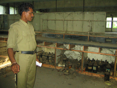 Bhopal. Ancien laboratoire, à l'abandon encore 25ans après la tragédie